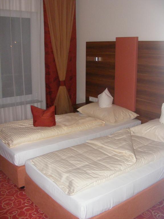 Biberach-Ummendorf Hotel Gaum מראה חיצוני תמונה