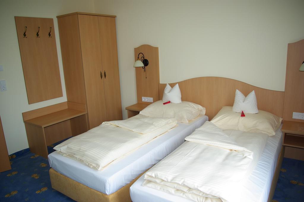 Biberach-Ummendorf Hotel Gaum מראה חיצוני תמונה