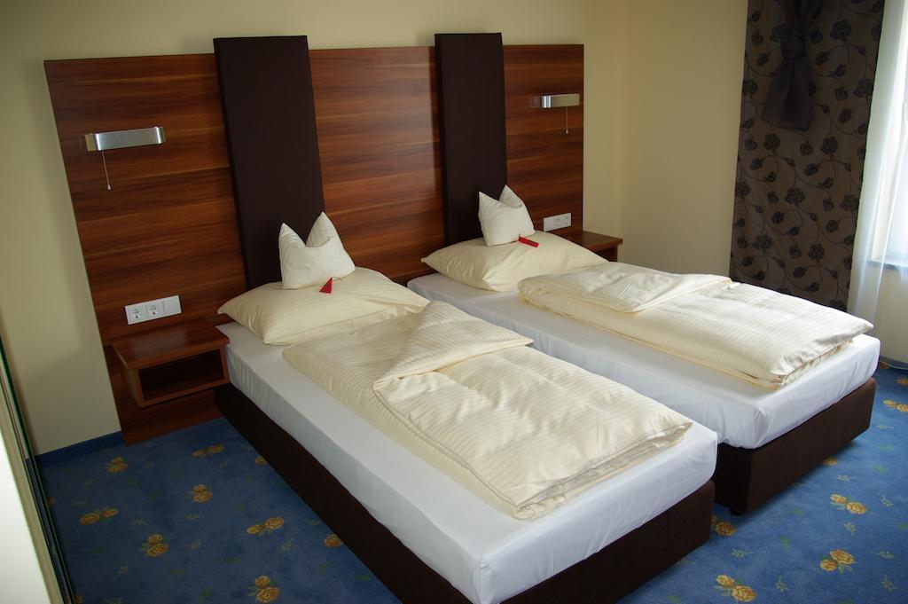 Biberach-Ummendorf Hotel Gaum חדר תמונה